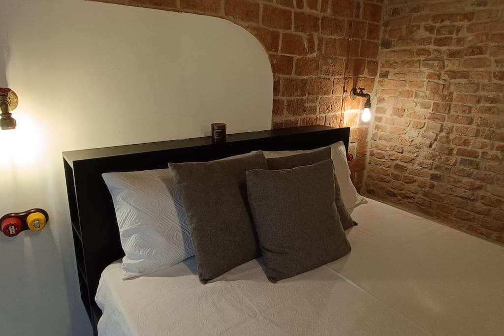 Piazza Statuto-Appartamento Tra Le Mura A-C E Wi-Fi อัสตี ภายนอก รูปภาพ